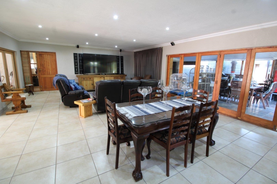 6 Bedroom Property for Sale in Doringkruin North West